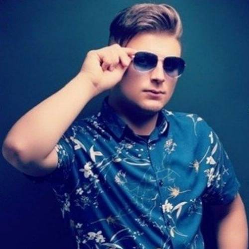 دانلود آهنگ وفالی یاریم (عاشیق اولدوم من گوزلرینه) از علیرضا فیض الهی